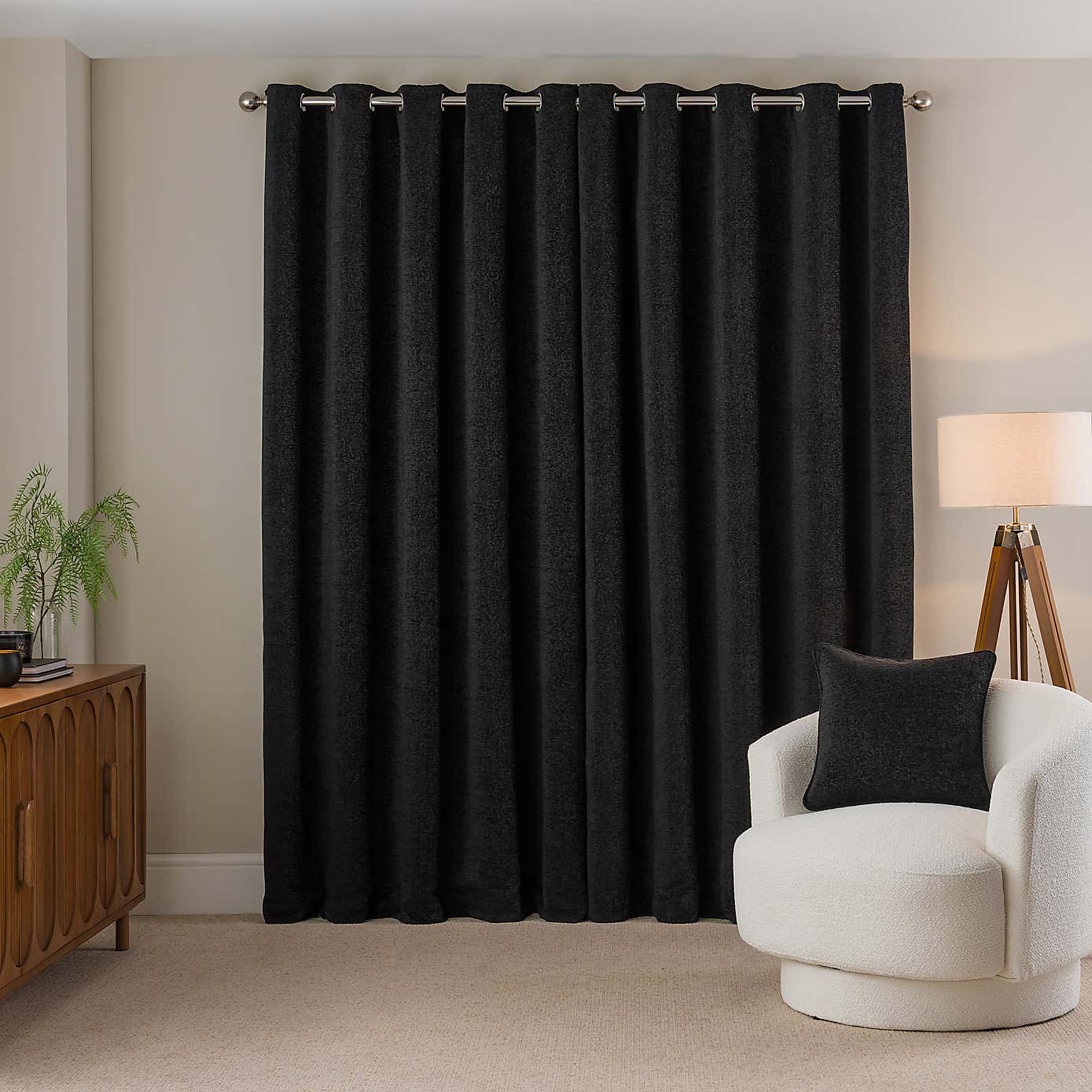 Carousel zoom image position 4 of 5