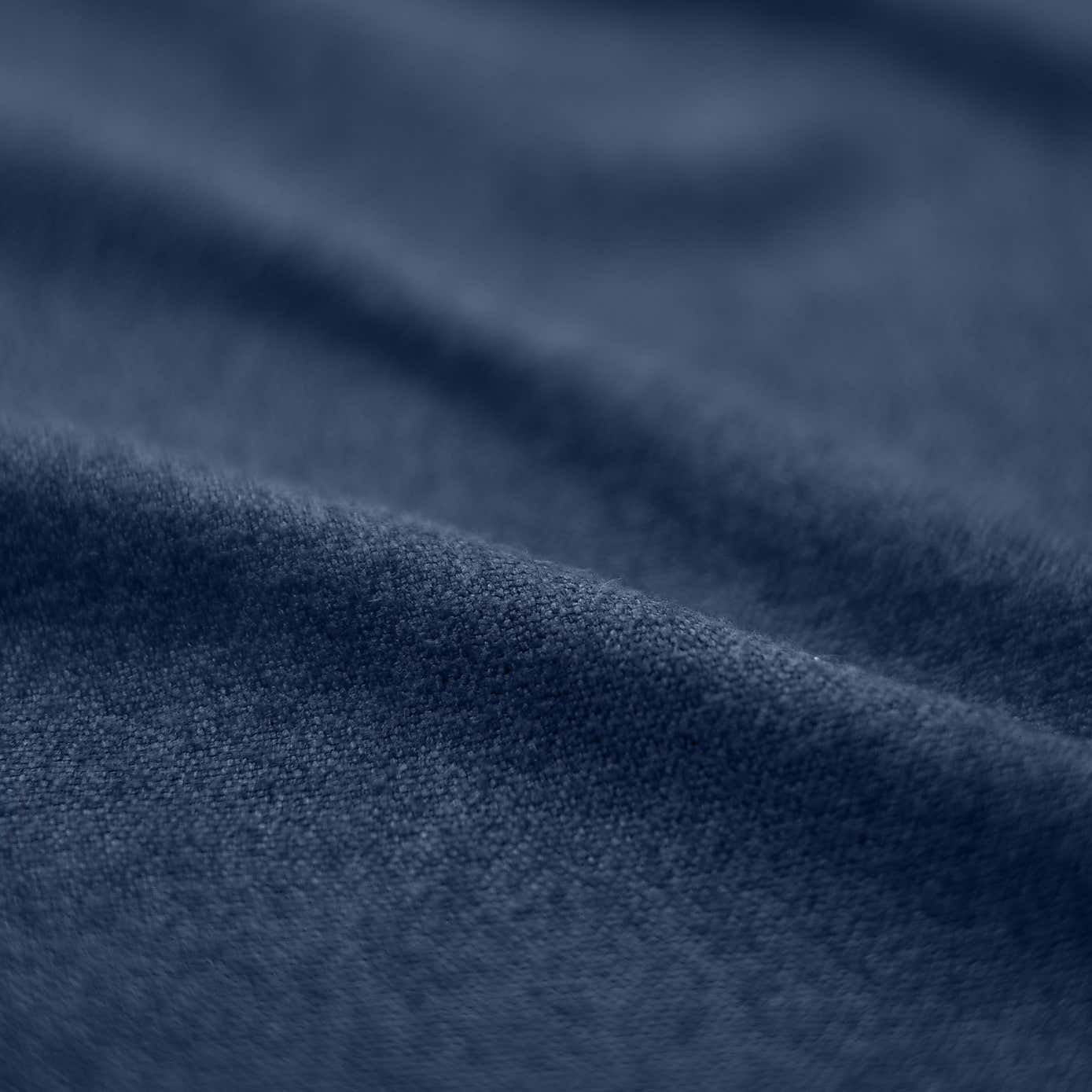 Carousel zoom image position 3 of 7