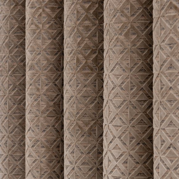 Carousel navigation image position 3 of 6