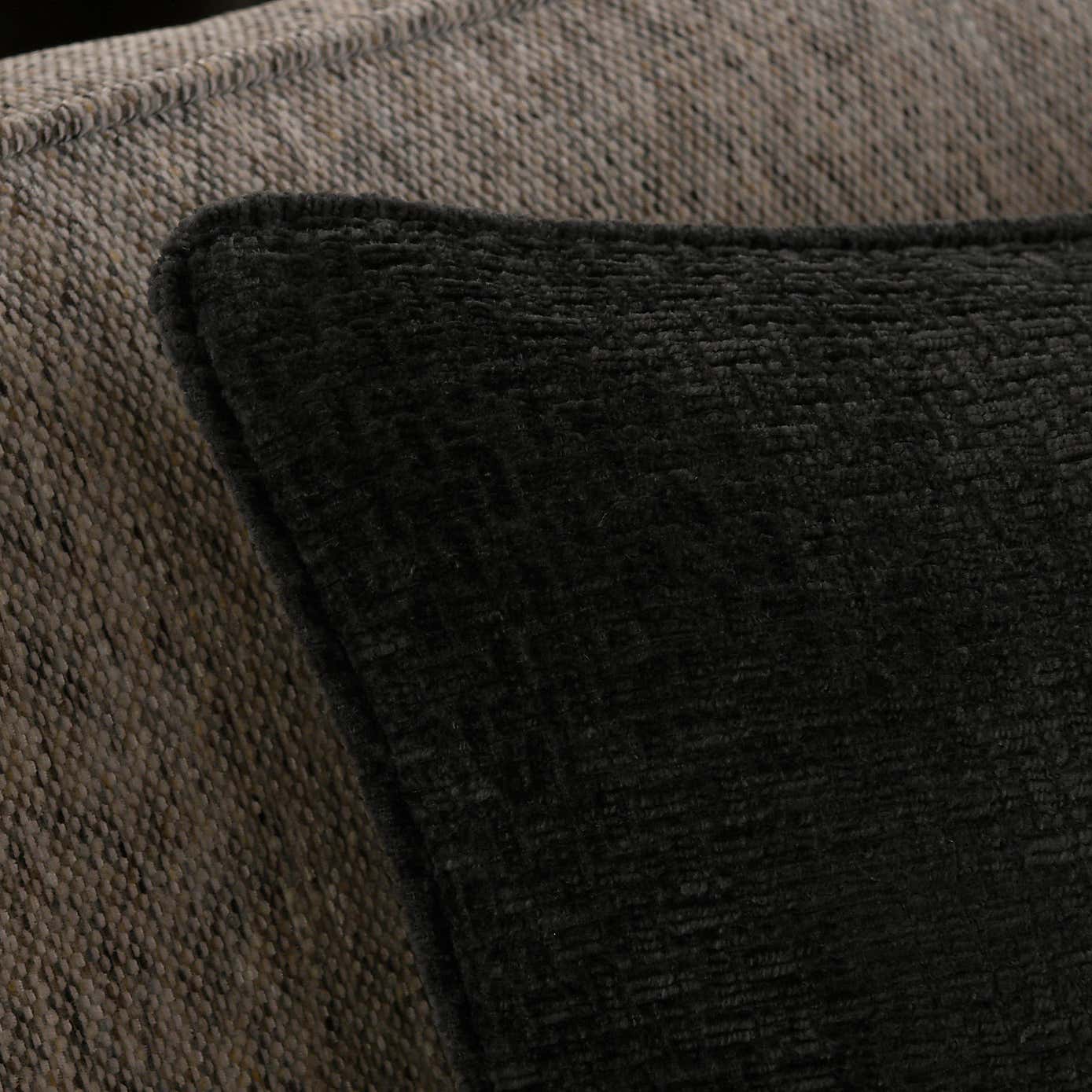 Carousel zoom image position 2 of 2