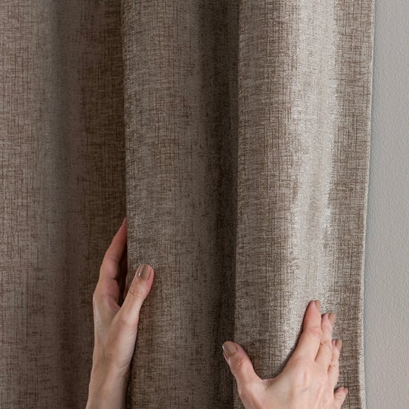 Carousel navigation image position 6 of 8