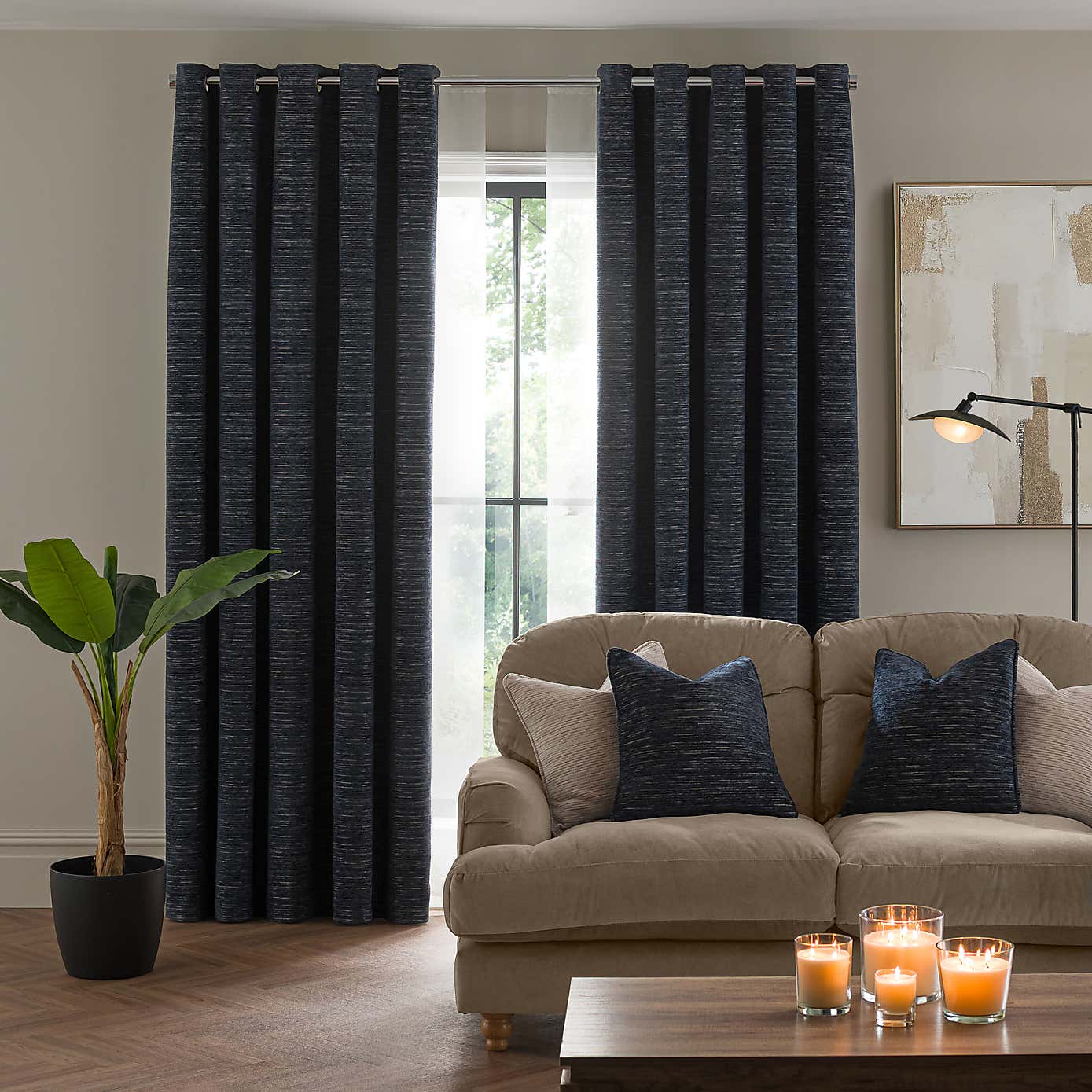 Carousel zoom image position 2 of 7