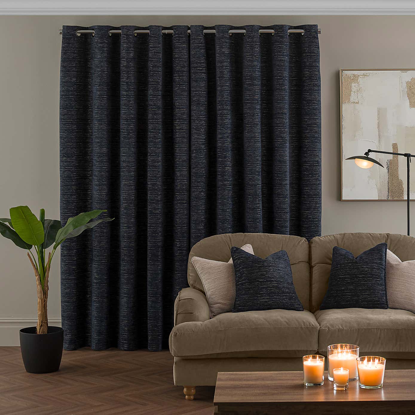 Carousel zoom image position 5 of 7