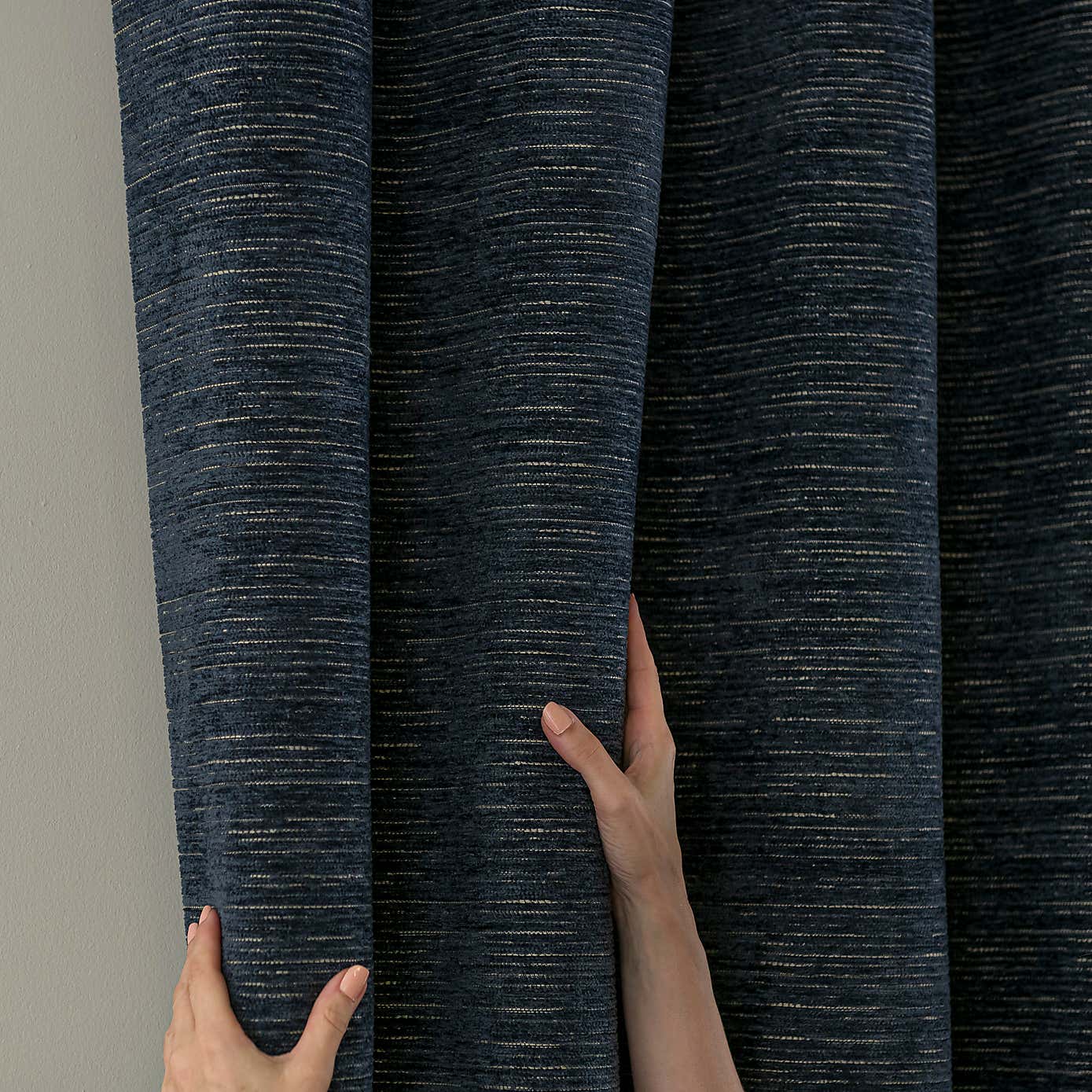 Carousel zoom image position 6 of 7