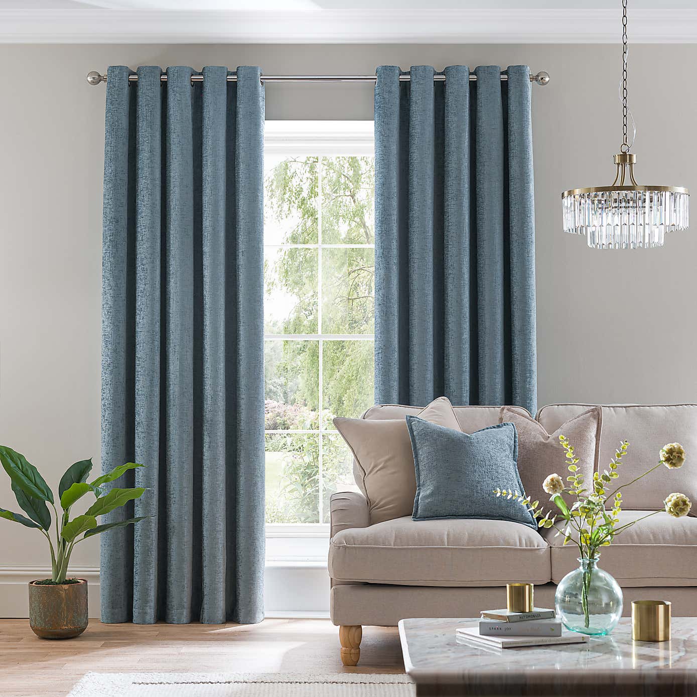 Carousel zoom image position 2 of 7