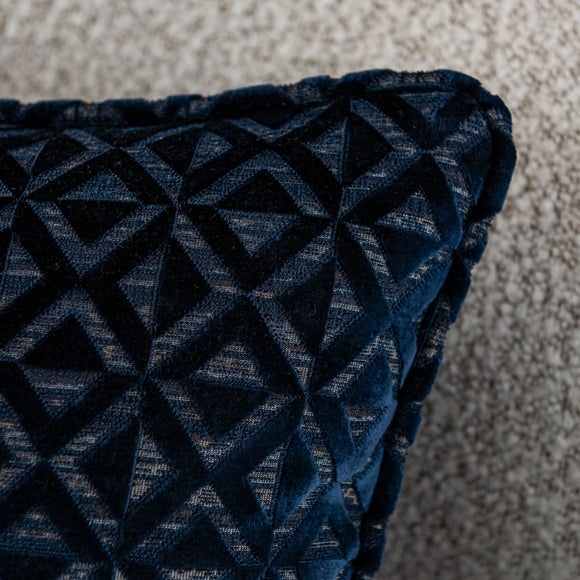 Carousel navigation image position 2 of 3