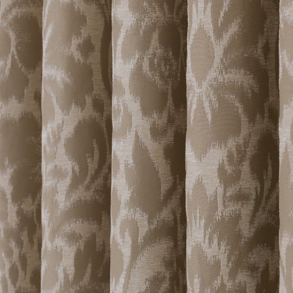 Carousel navigation image position 3 of 6