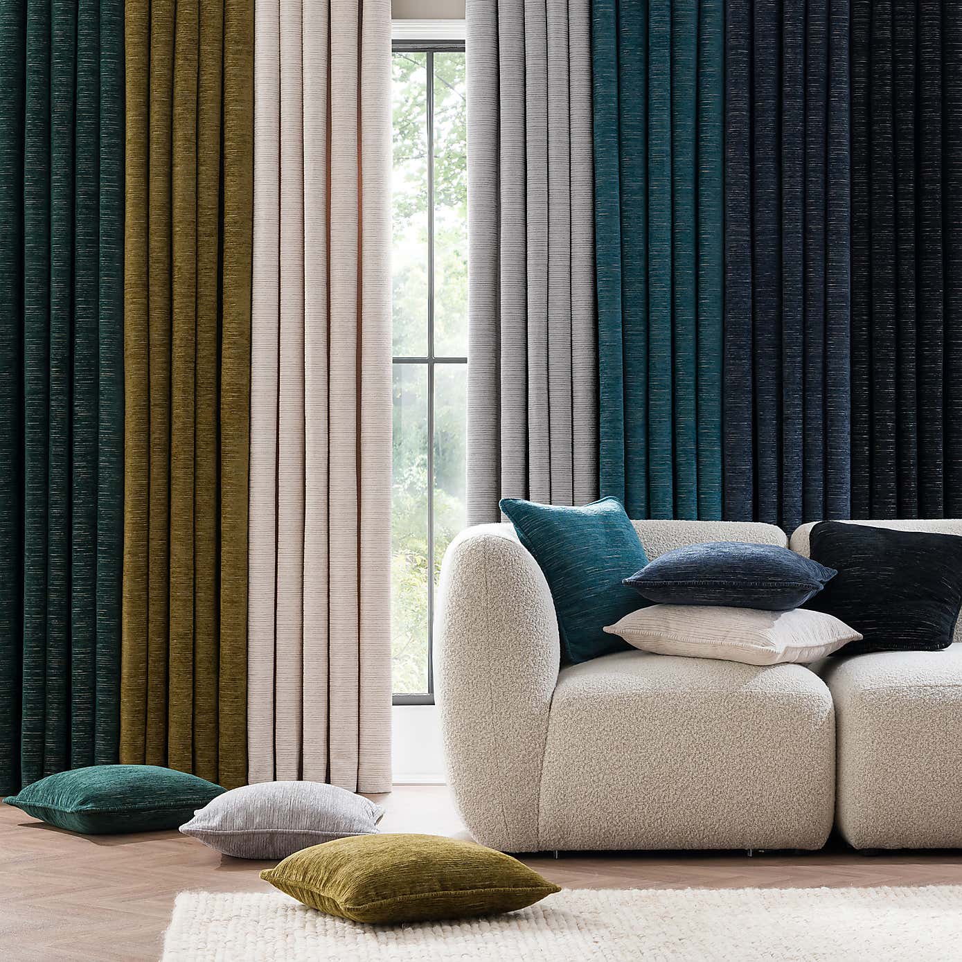 Carousel zoom image position 4 of 7