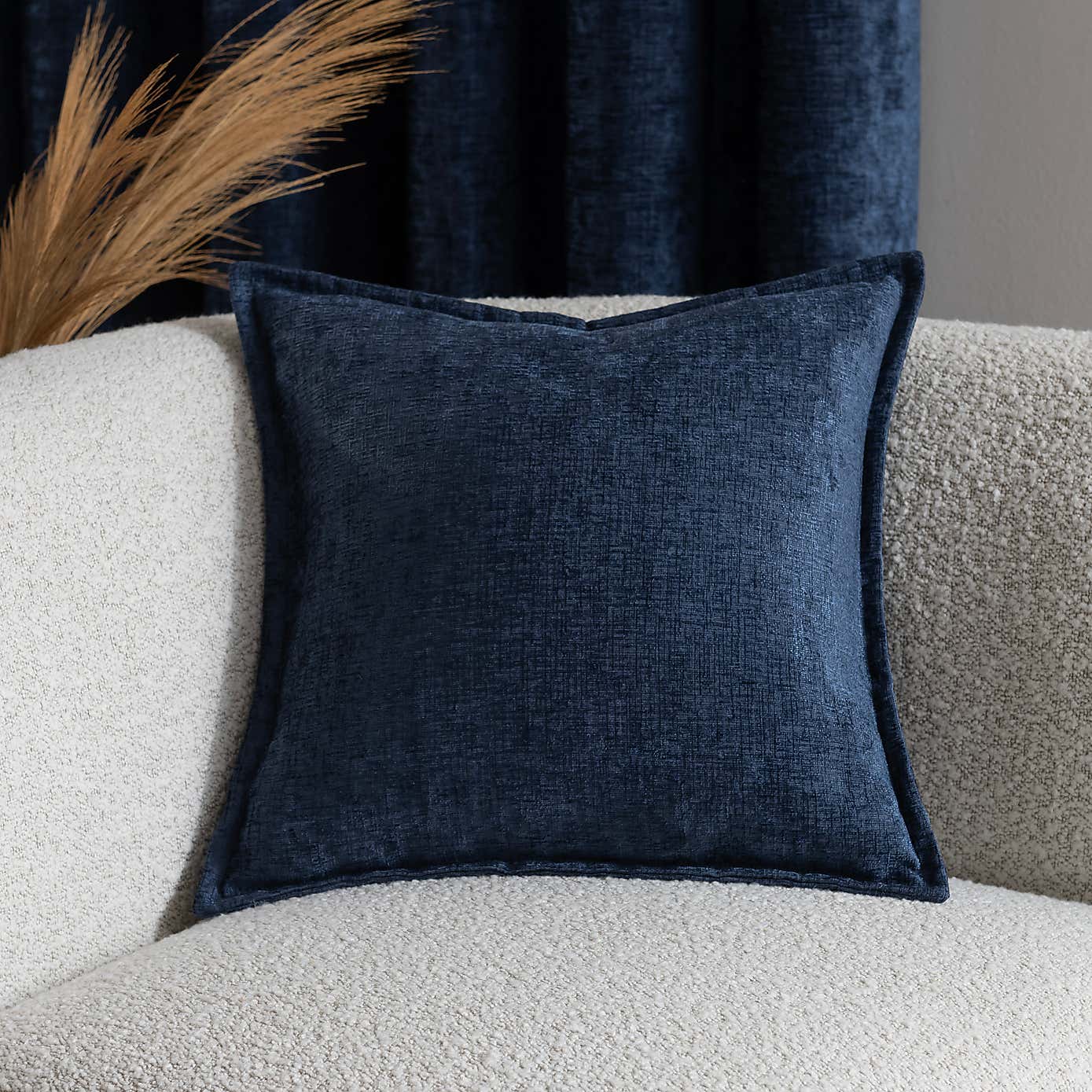 Carousel zoom image position 1 of 3