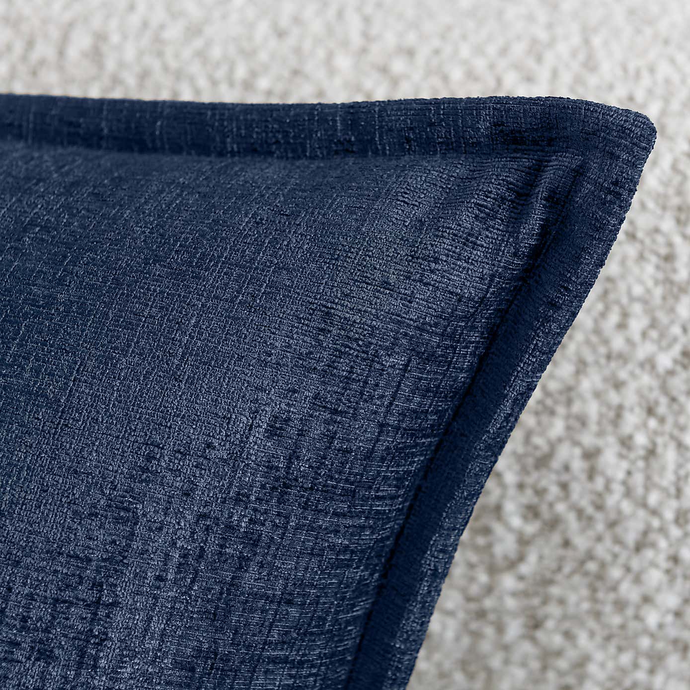 Carousel zoom image position 2 of 3