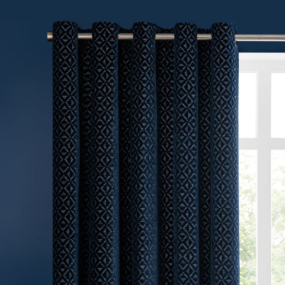 Carousel navigation image position 1 of 6