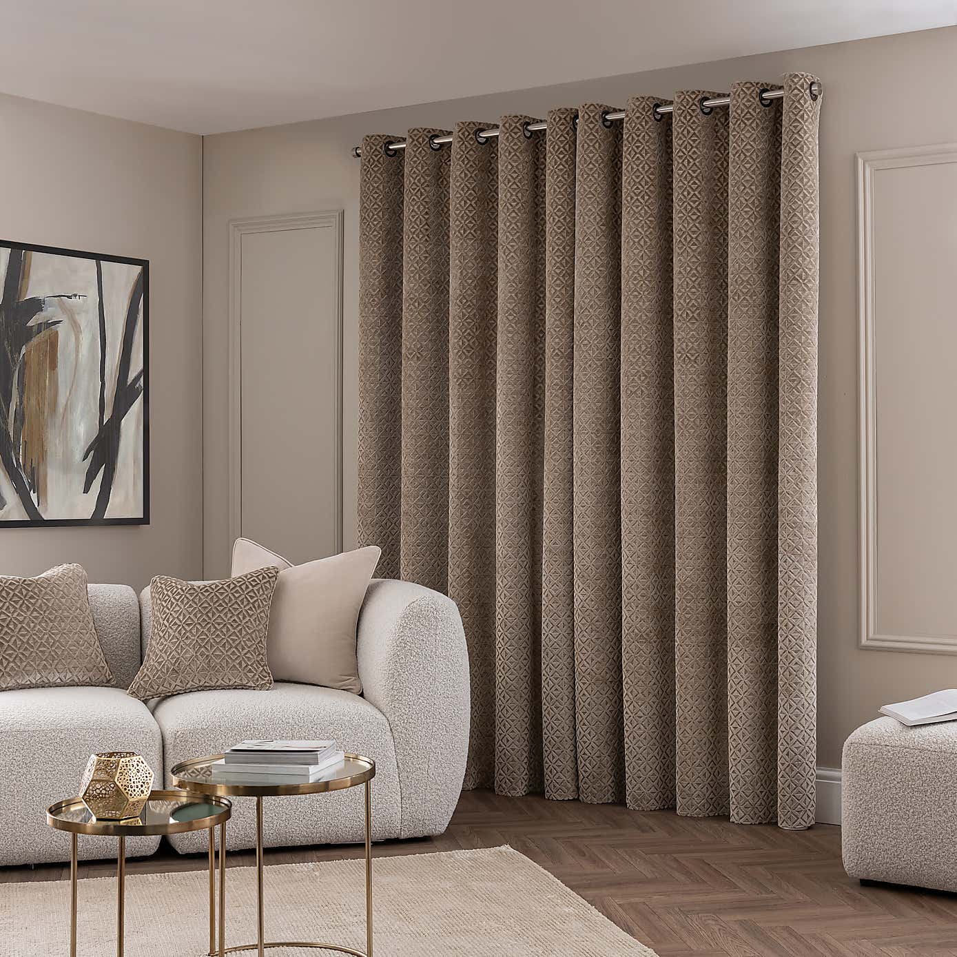 Carousel zoom image position 4 of 5