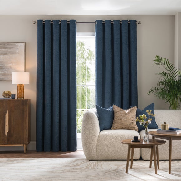 Carousel navigation image position 2 of 6