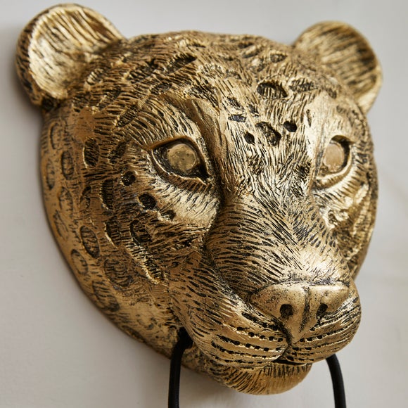 Carousel navigation image position 3 of 6