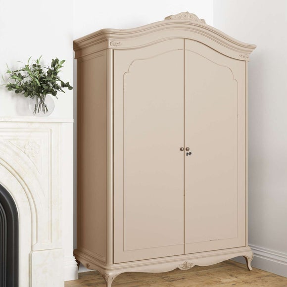 View Willis And Gambier Wide Fitted Wardrobe View Willis And Gambier Wide Fitted Wardrobe