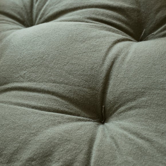 Carousel navigation image position 3 of 6