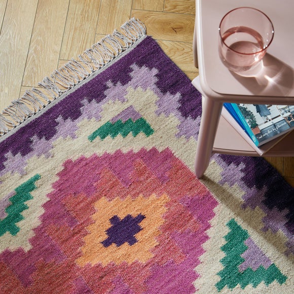 Carousel navigation image position 5 of 5