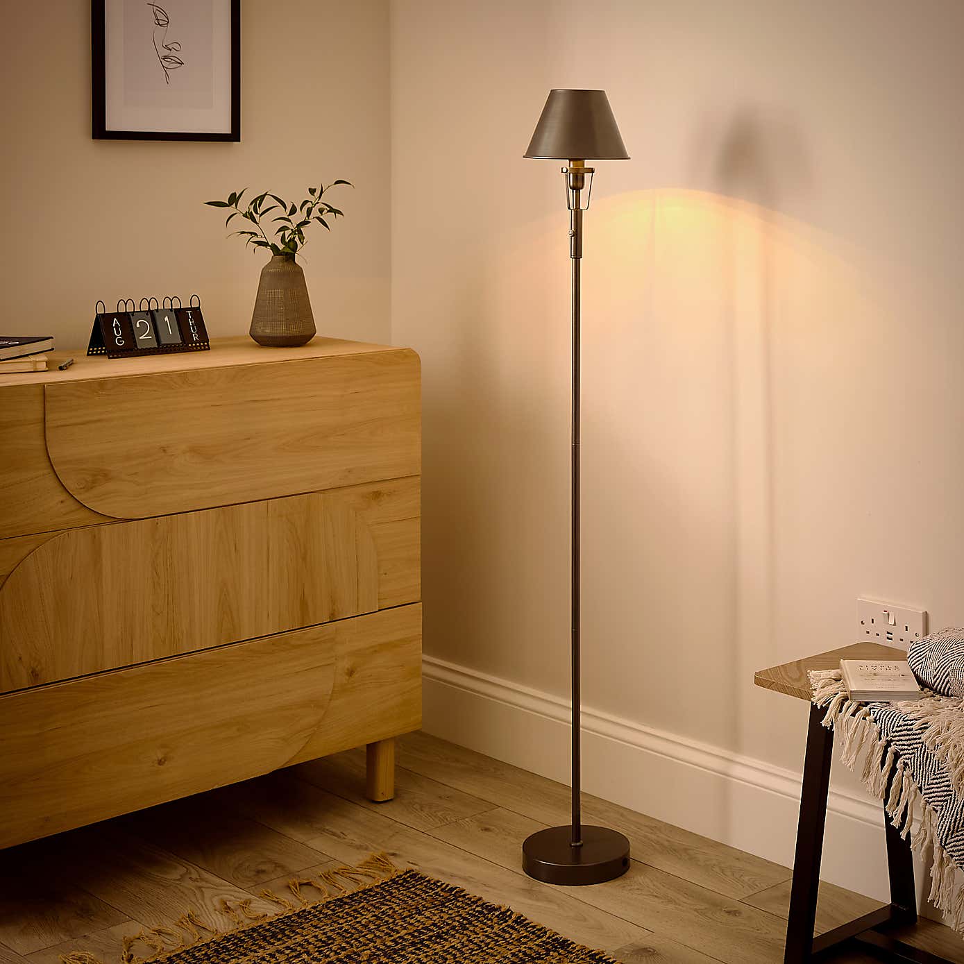 Carousel zoom image position 2 of 8