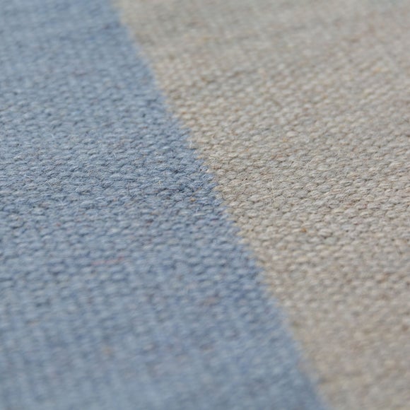 Carousel navigation image position 2 of 6