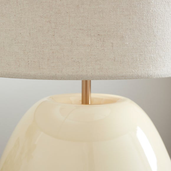 Carousel navigation image position 3 of 6