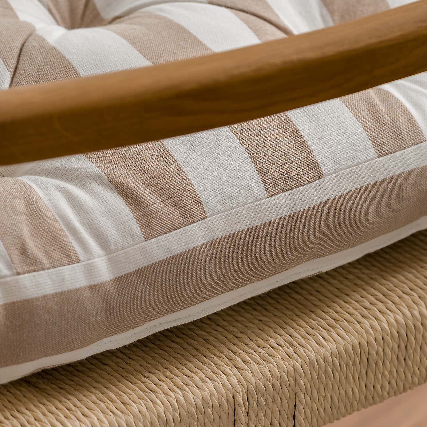 Carousel zoom image position 2 of 7