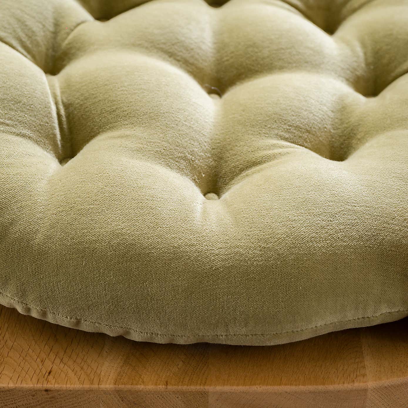 Carousel zoom image position 3 of 4