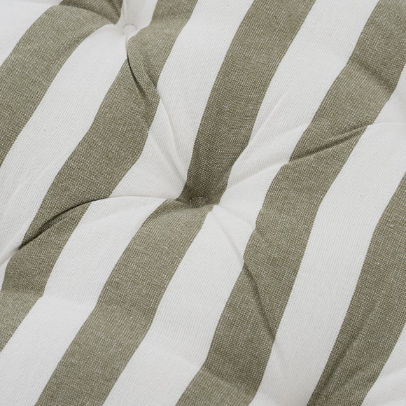 Carousel navigation image position 4 of 7