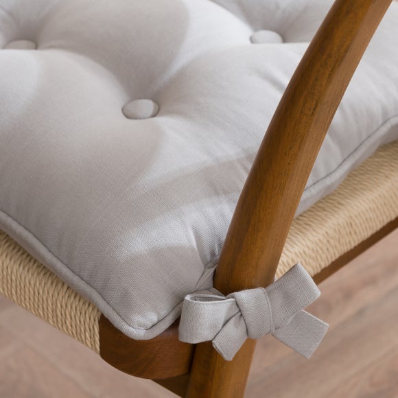 Carousel navigation image position 3 of 7