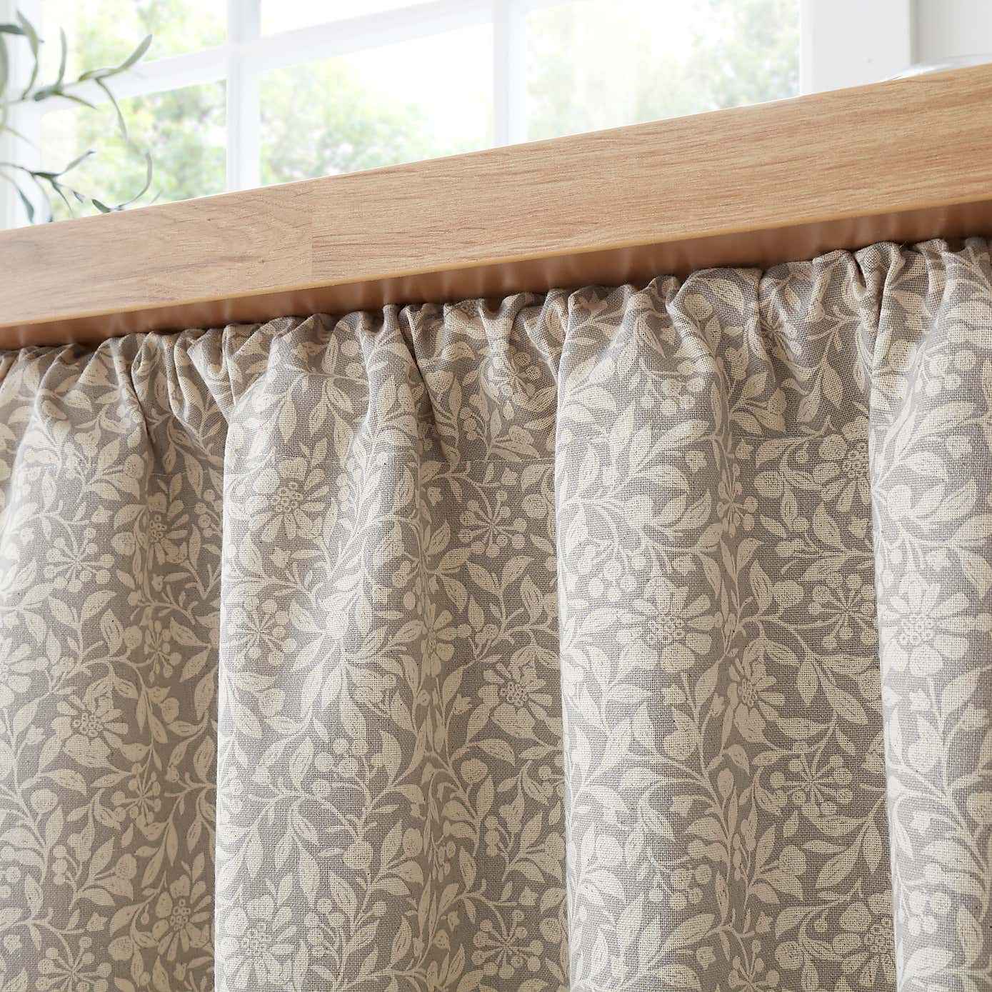 Carousel zoom image position 2 of 2