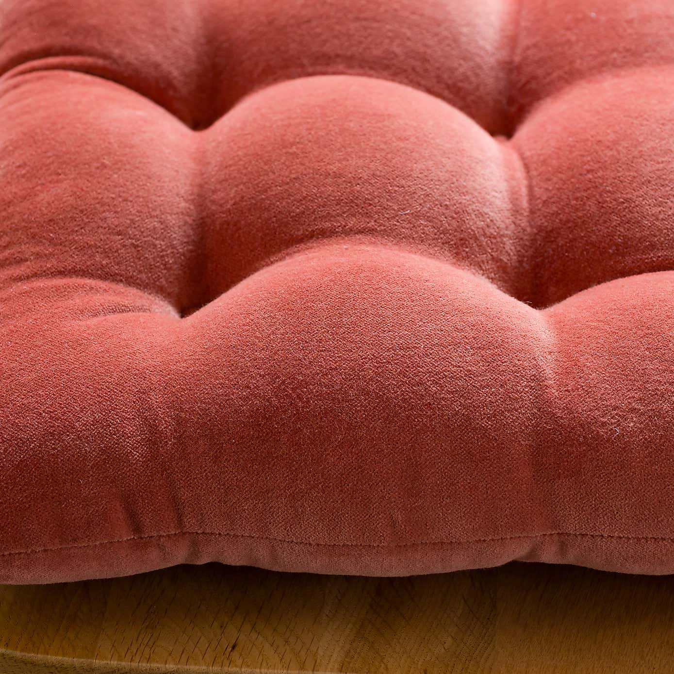 Carousel zoom image position 3 of 4