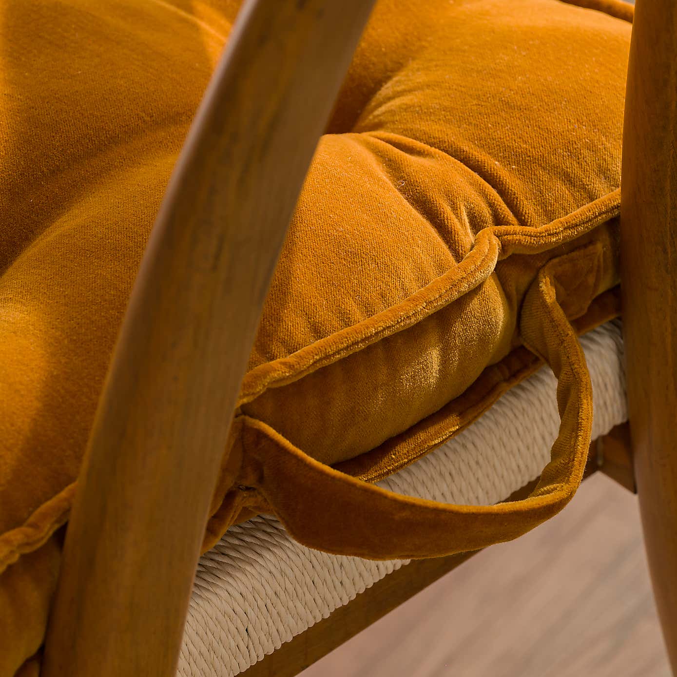 Carousel zoom image position 3 of 5