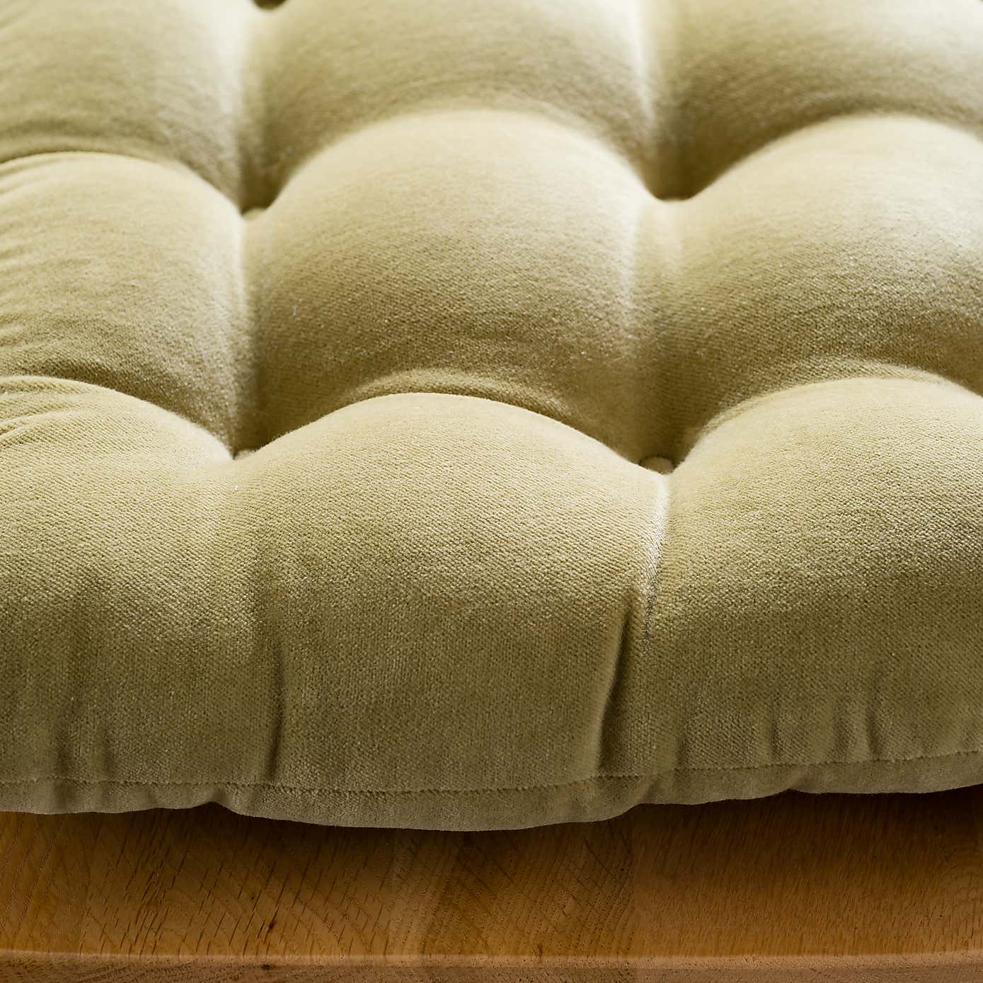 Carousel zoom image position 3 of 4