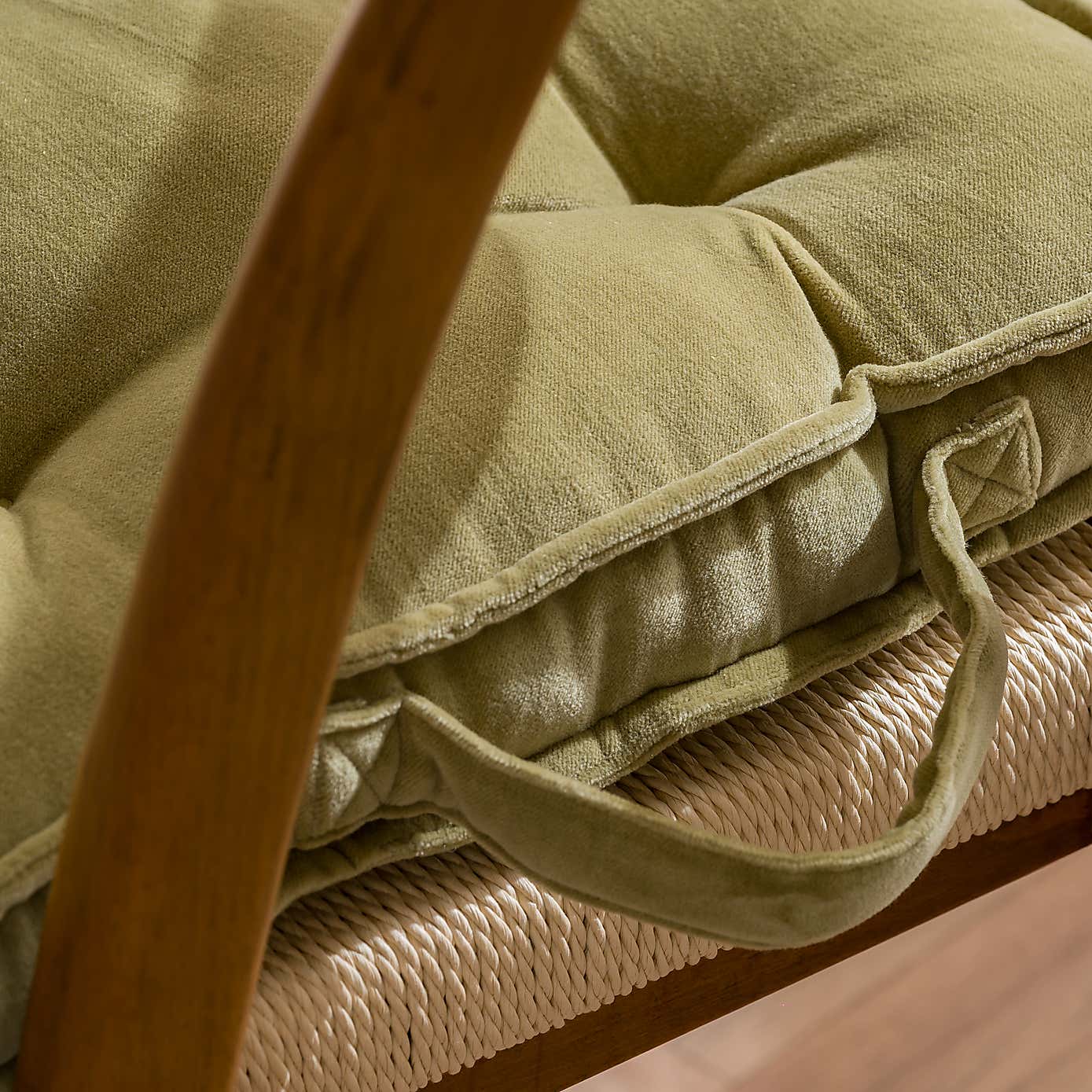 Carousel zoom image position 3 of 5