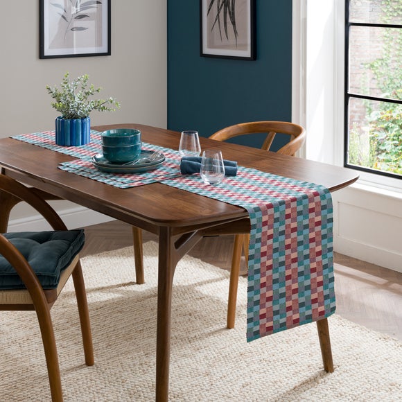 Geo Ribbed Table Runner