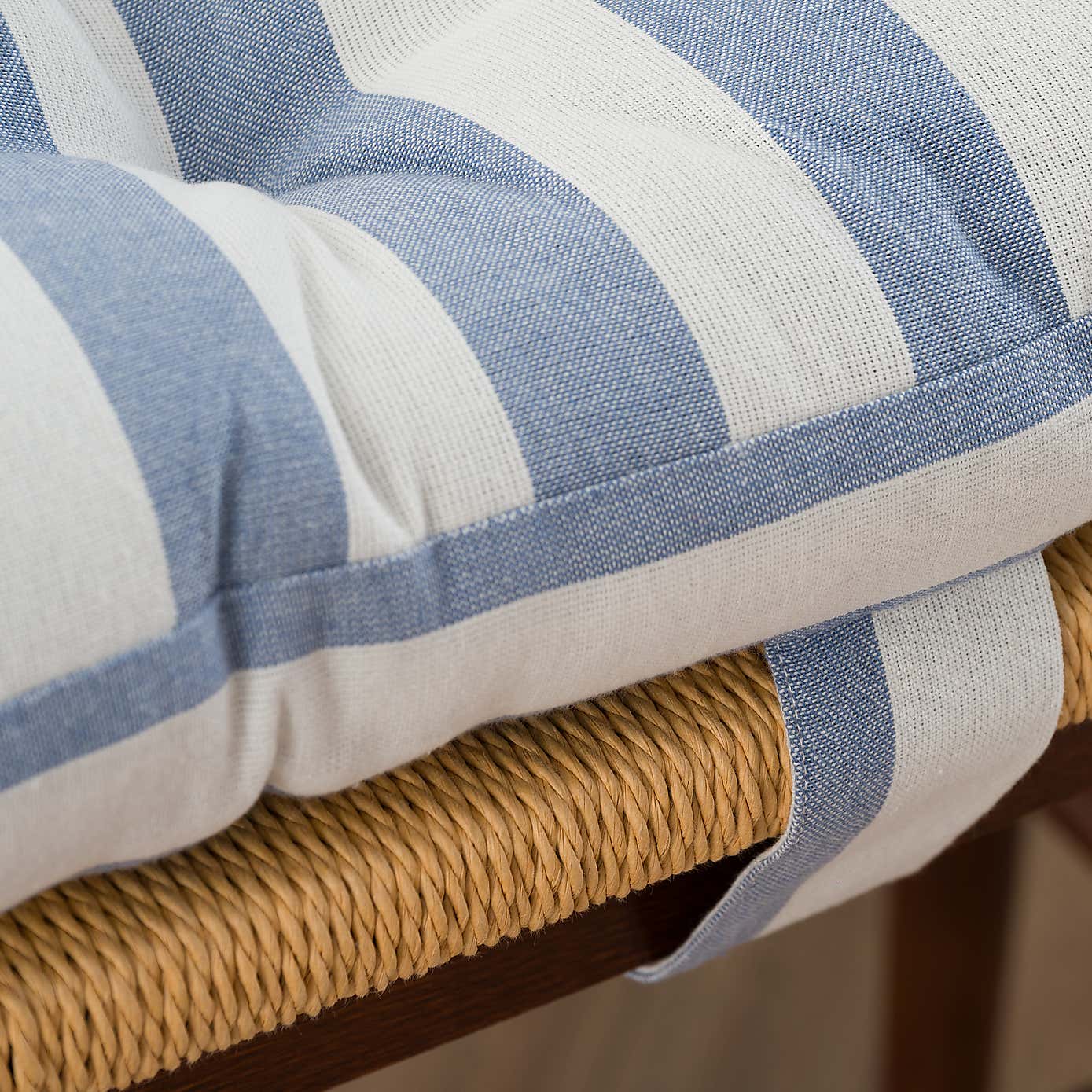 Carousel zoom image position 2 of 5