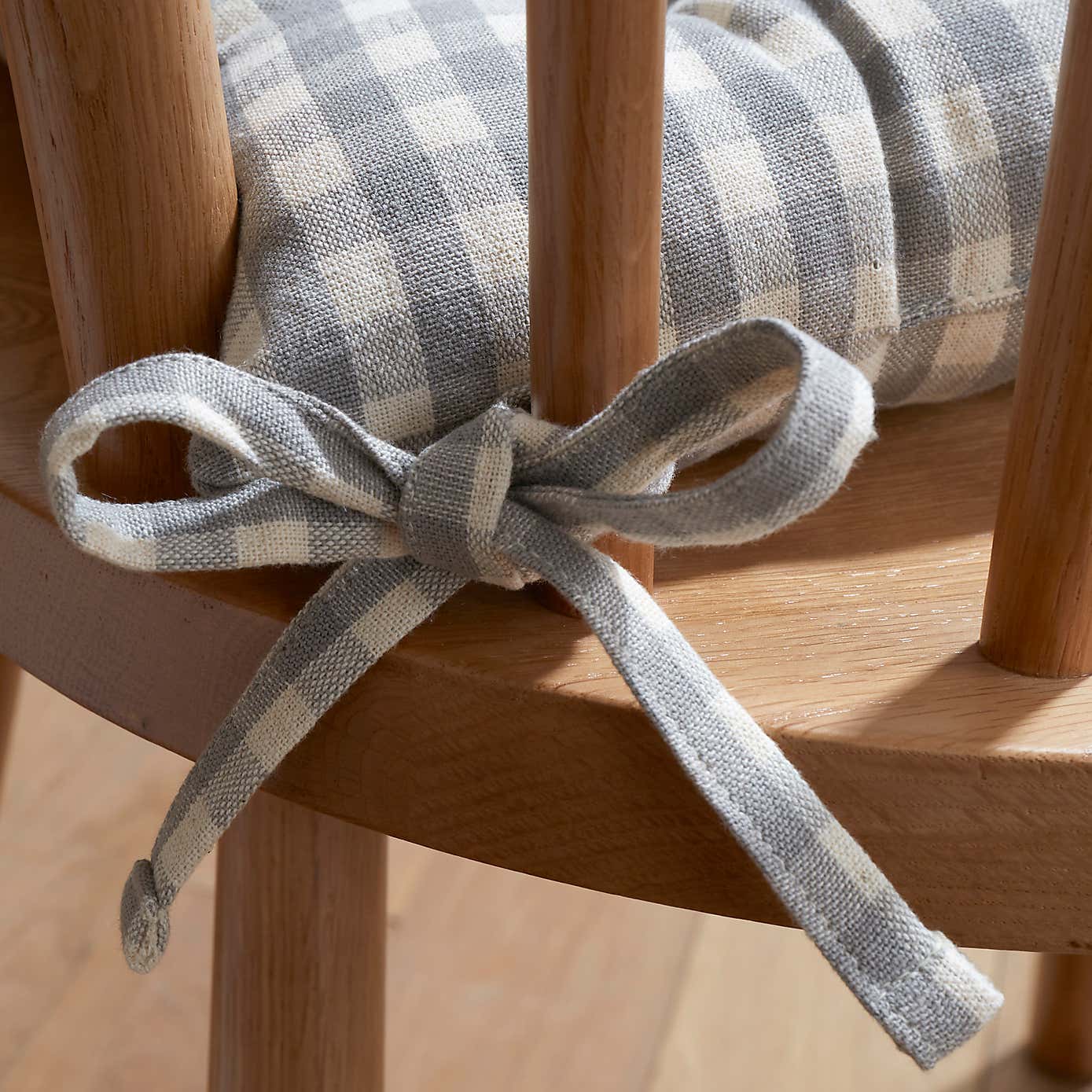 Carousel zoom image position 3 of 4