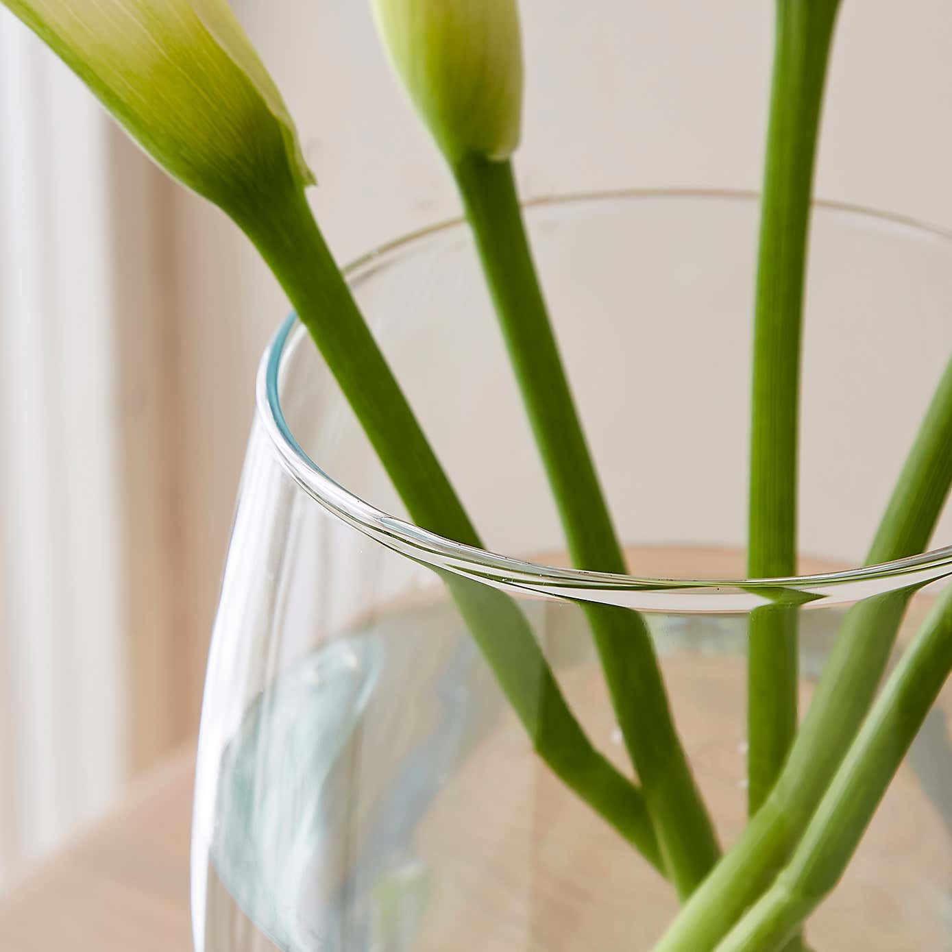 Carousel zoom image position 2 of 3