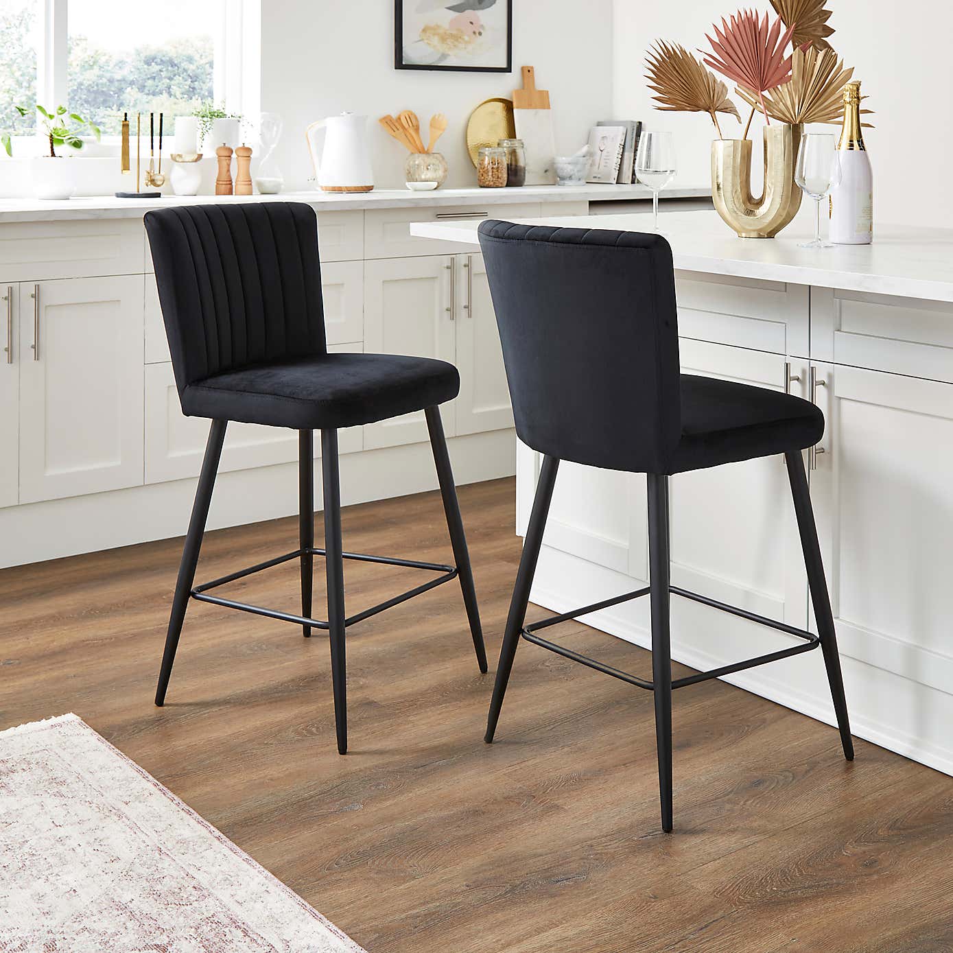 Carousel zoom image position 2 of 7