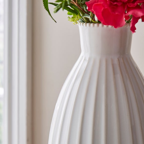 Carousel navigation image position 2 of 3