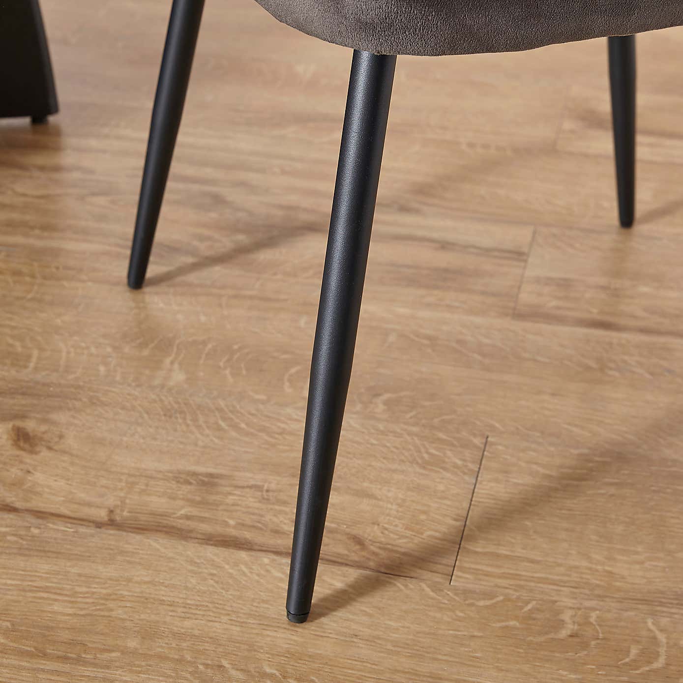 Carousel zoom image position 3 of 7