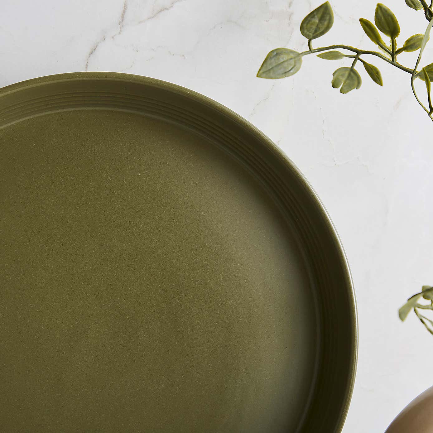 Carousel zoom image position 2 of 3