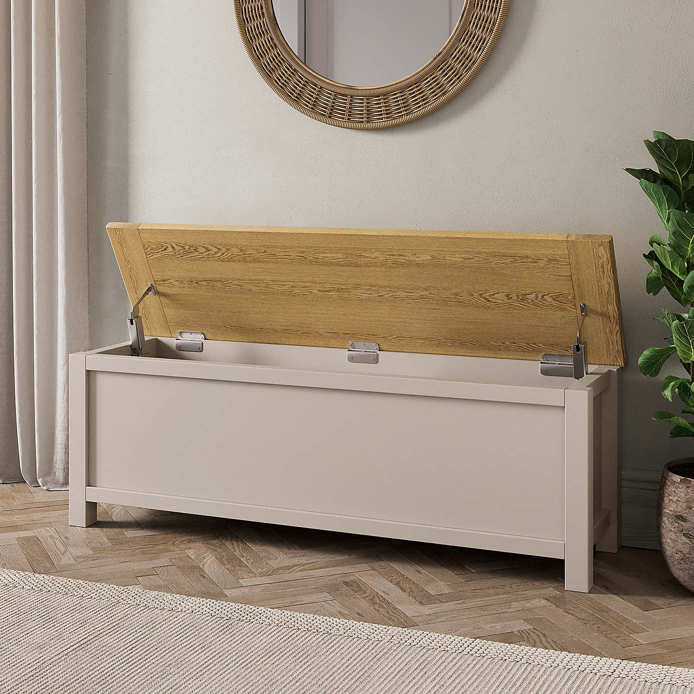 Carousel zoom image position 2 of 7