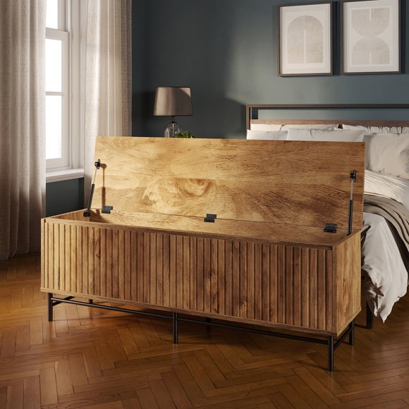 Carousel navigation image position 2 of 8