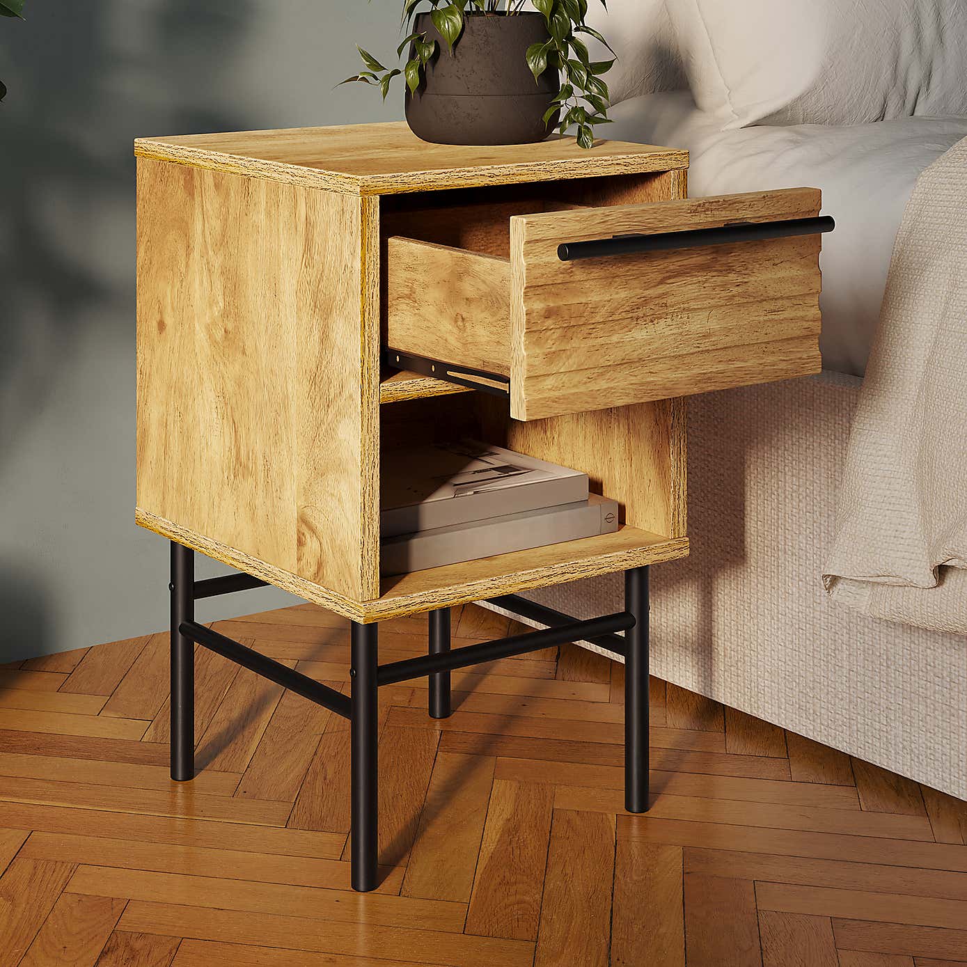 Carousel zoom image position 2 of 8