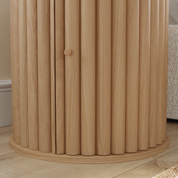 Carousel navigation image position 5 of 8