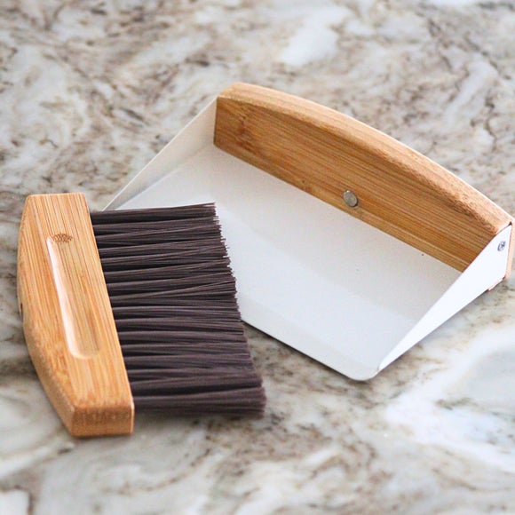 Wooden Handle Steel Dustpan and Brush