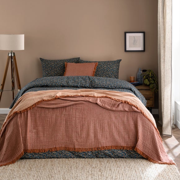 Carousel navigation image position 3 of 4