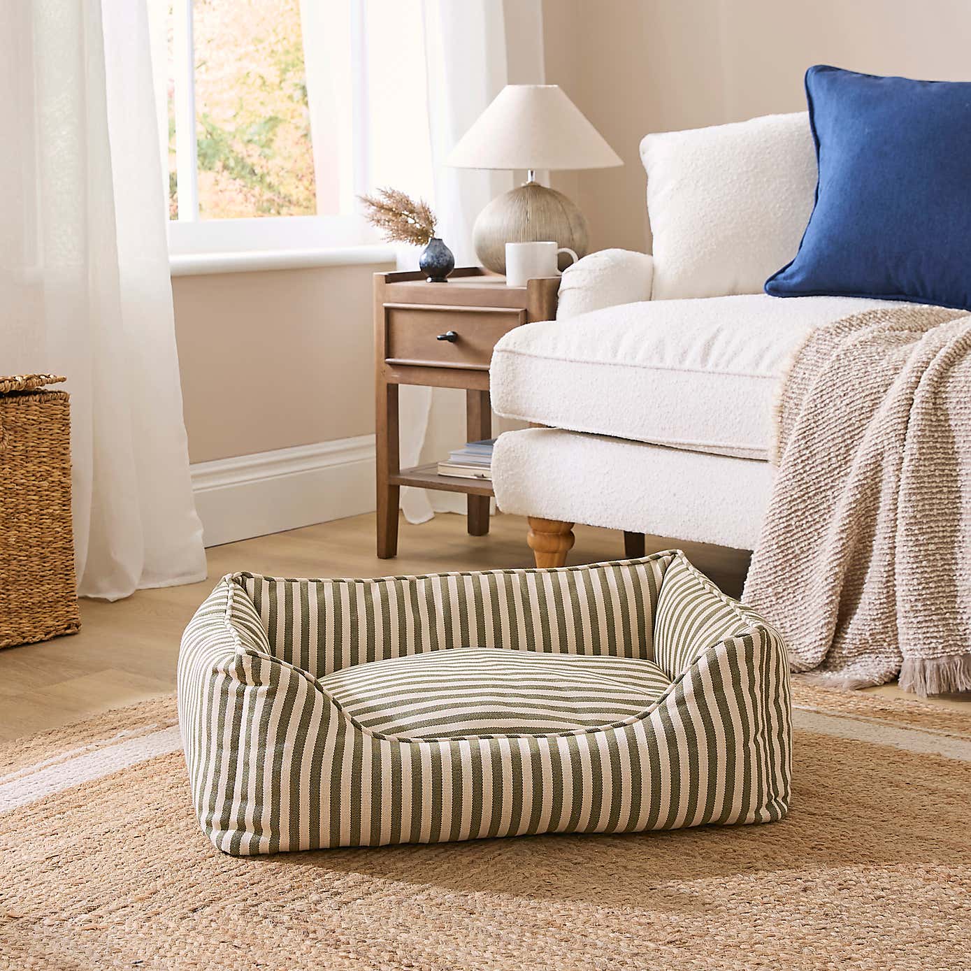 Carousel zoom image position 2 of 5