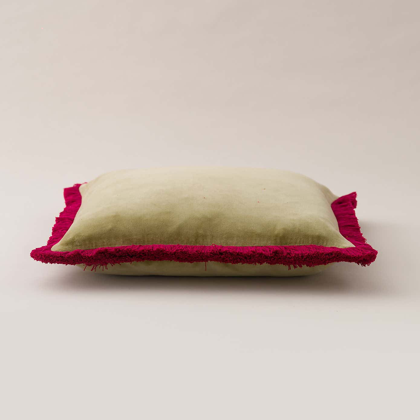 Carousel zoom image position 4 of 6