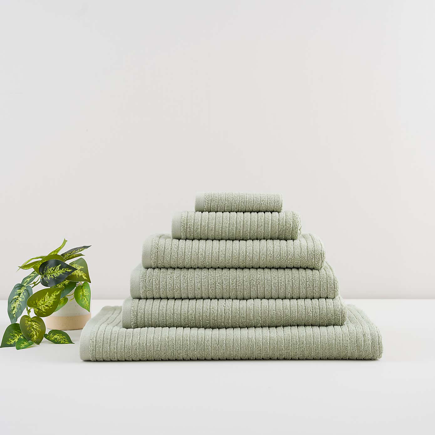 Carousel zoom image position 1 of 3